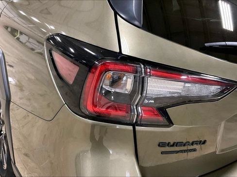 Used 2025 Subaru Outback Onyx Edition AWD/4WD image 28