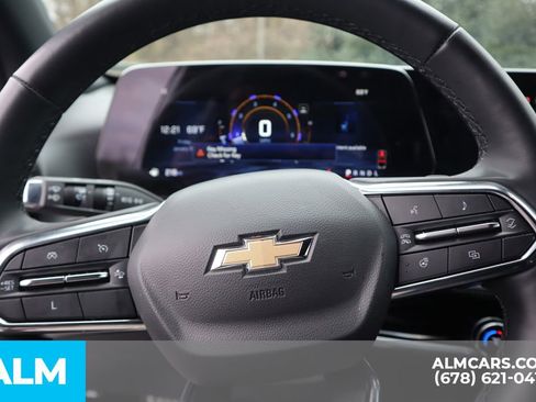 Used 2025 Chevrolet Equinox LT w/ Convenience Package II image 29