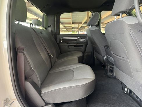 Used 2024 RAM 3500 Big Horn AWD/4WD image 38