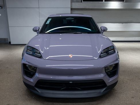 Certified 2025 Porsche Macan 4S Electric AWD/4WD image 12