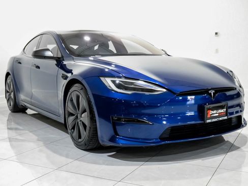 Used 2021 Tesla Model S Plaid image 3
