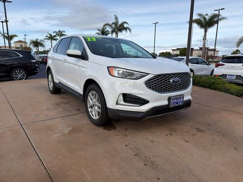 Used 2023 Ford Edge SEL image 3
