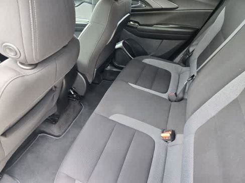 Used 2022 Chevrolet TrailBlazer LT w/ Confidence II Package FWD image 11