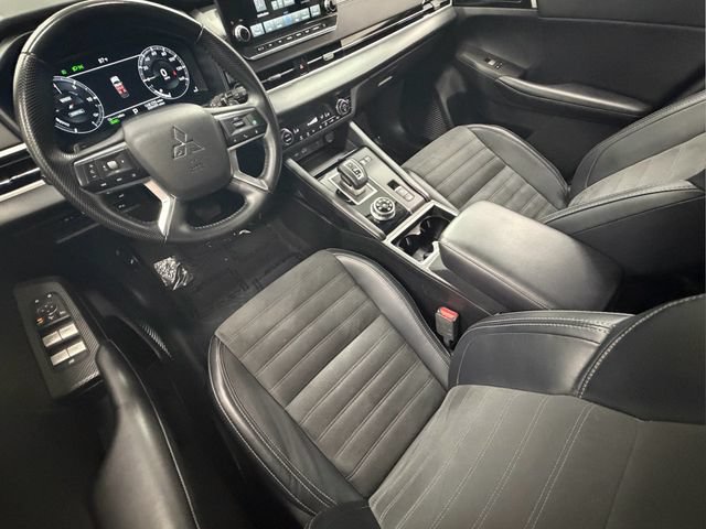 Used 2024 Mitsubishi Outlander 4WD Plug-In Hybrid image 15