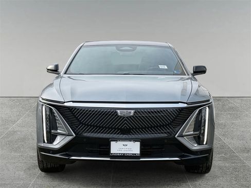 Used 2024 Cadillac Lyriq Tech image 8