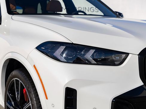 Used 2024 BMW X5 M60i image 10