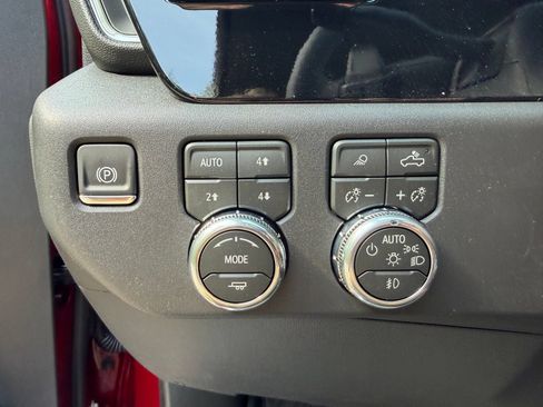 New 2026 GMC Sierra 1500 SLT w/ SLT Convenience Package AWD/4WD image 12