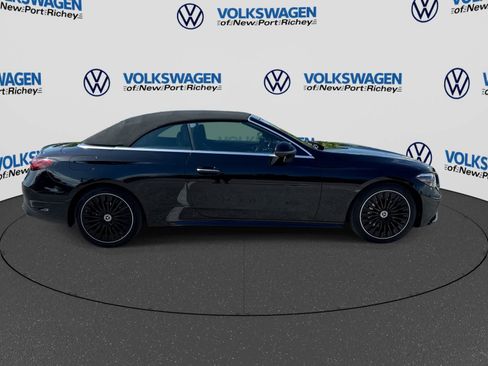 Used 2025 Mercedes-Benz CLE 300 4MATIC Cabriolet image 15