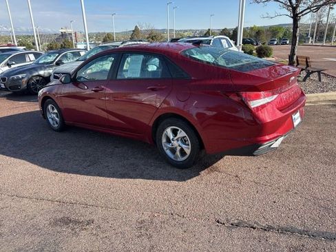 Used 2023 Hyundai Elantra SE FWD image 23