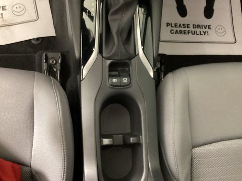 Used 2024 Toyota Corolla Cross AWD Hybrid w/ Moonroof Package image 20