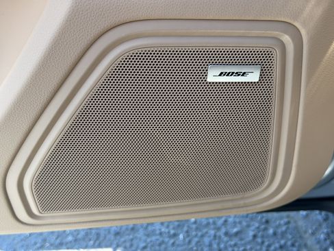 New 2026 Porsche Macan image 24