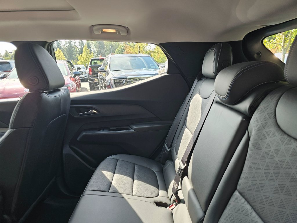 New 2027 Chevrolet Bolt LT w/ Dual Panel Sunroof Package FWD image 21