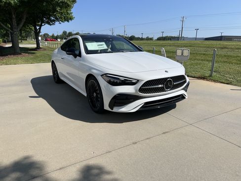 New 2026 Mercedes-Benz CLE 300 4MATIC Coupe image 2