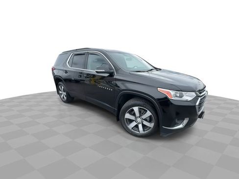 Used 2021 Chevrolet Traverse LT AWD/4WD image 2