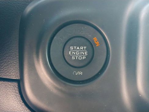 Used 2021 Jeep Wrangler Unlimited Sport AWD/4WD image 30