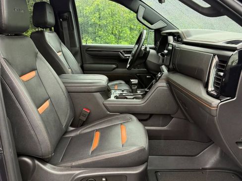 Used 2024 GMC Sierra 1500 AT4 w/ Technology Package AWD/4WD image 27