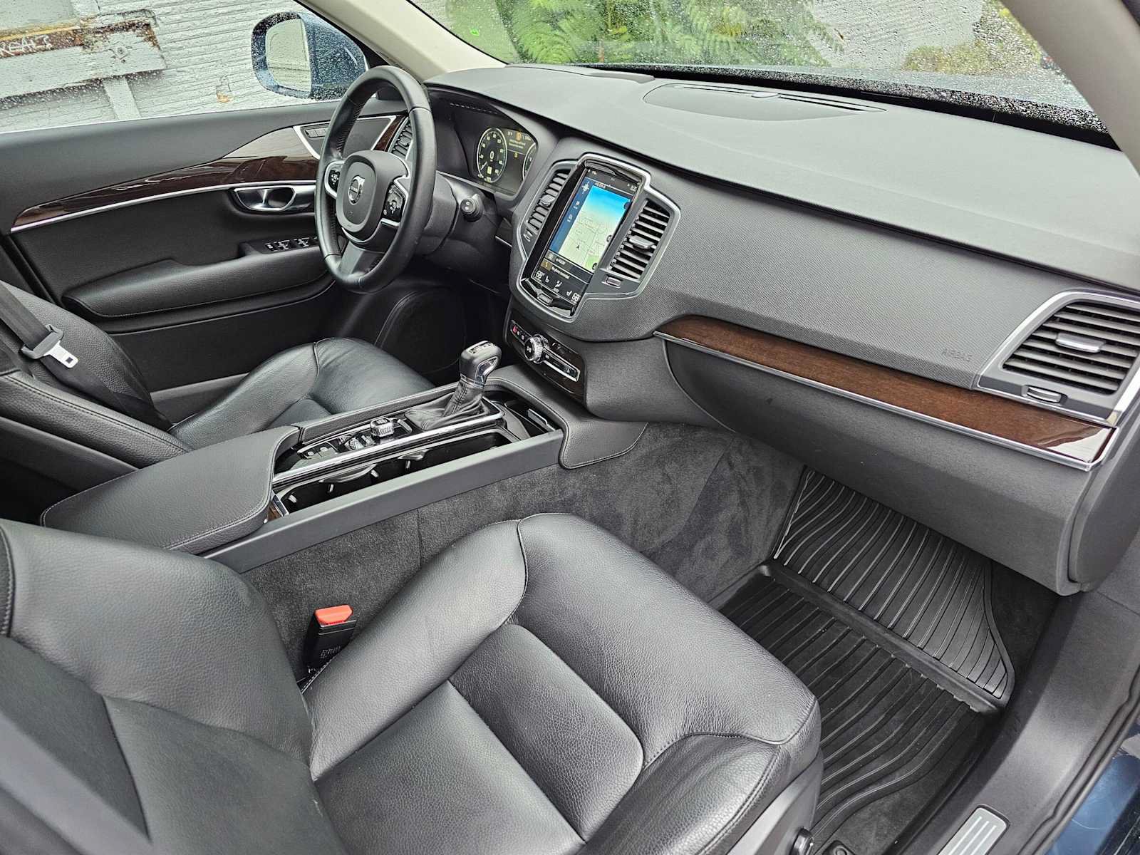 Used 2019 Volvo XC90 T6 Momentum w/ Advanced Package AWD/4WD image 12