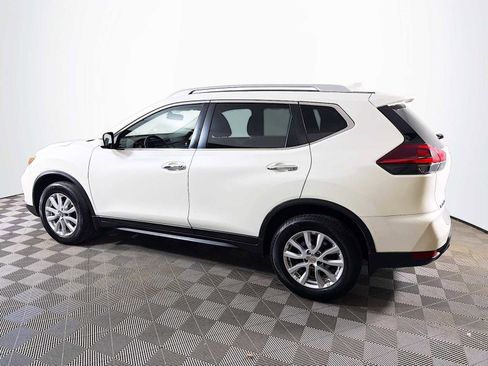 Certified 2018 Nissan Rogue SV image 6