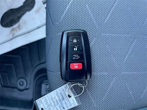 Used 2019 Toyota RAV4 XLE w/ Convenience Package image 34