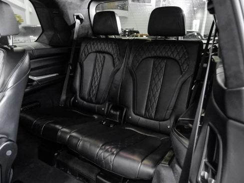 Used 2021 BMW X7 M50i w/ Dynamic Handling Package AWD/4WD image 57