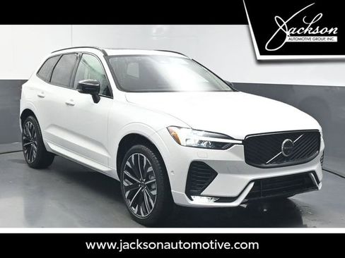 Used 2026 Volvo XC60 B5 Ultra w/ Protection Package Premier image 1
