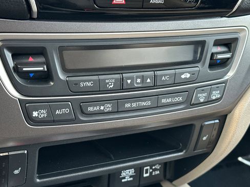 Used 2022 Honda Pilot Special Edition image 23