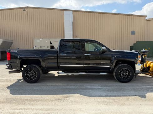 Used 2015 Chevrolet Silverado 2500 LTZ w/ Duramax Plus Package image 4