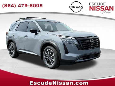 New 2026 Nissan Pathfinder Platinum AWD/4WD image 1