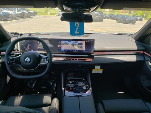 New 2027 BMW 530i xDrive w/ Premium Package AWD/4WD image 13