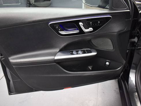Used 2022 Mercedes-Benz C 300 4MATIC Sedan image 9