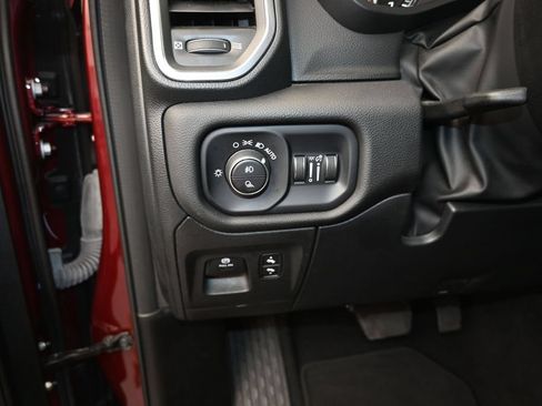 Used 2025 RAM 1500 Laramie AWD/4WD image 12