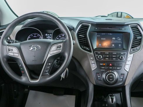 Used 2017 Hyundai Santa Fe SE w/ Cargo Package AWD/4WD image 17