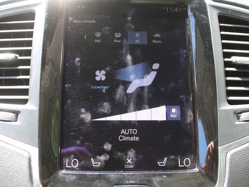 Used 2017 Volvo XC90 T5 Momentum w/ Vision Package FWD image 42
