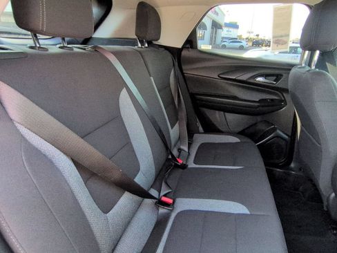 Used 2025 Chevrolet TrailBlazer LT AWD/4WD image 29