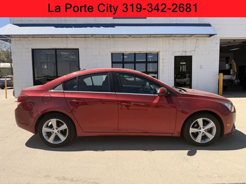 Used 2014 Chevrolet Cruze LT FWD image 2