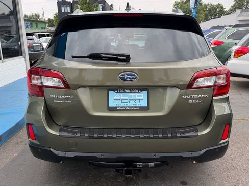 Used 2017 Subaru Outback 3.6R Touring AWD/4WD image 3