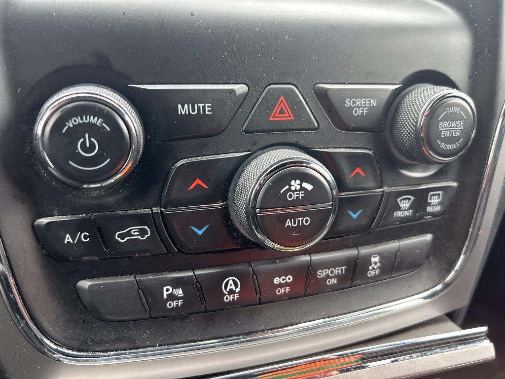 Certified 2021 Jeep Grand Cherokee Laredo AWD/4WD image 6