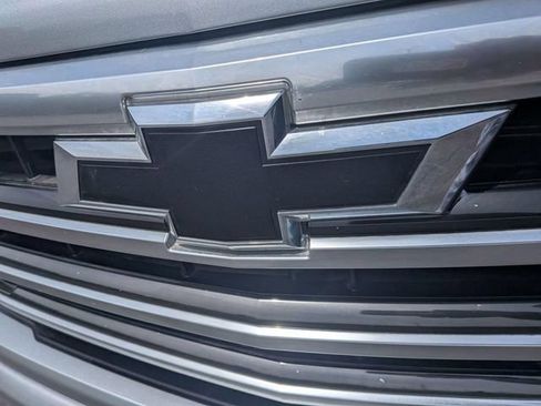 Used 2023 Chevrolet Silverado 1500 High Country w/ Technology Package AWD/4WD image 9