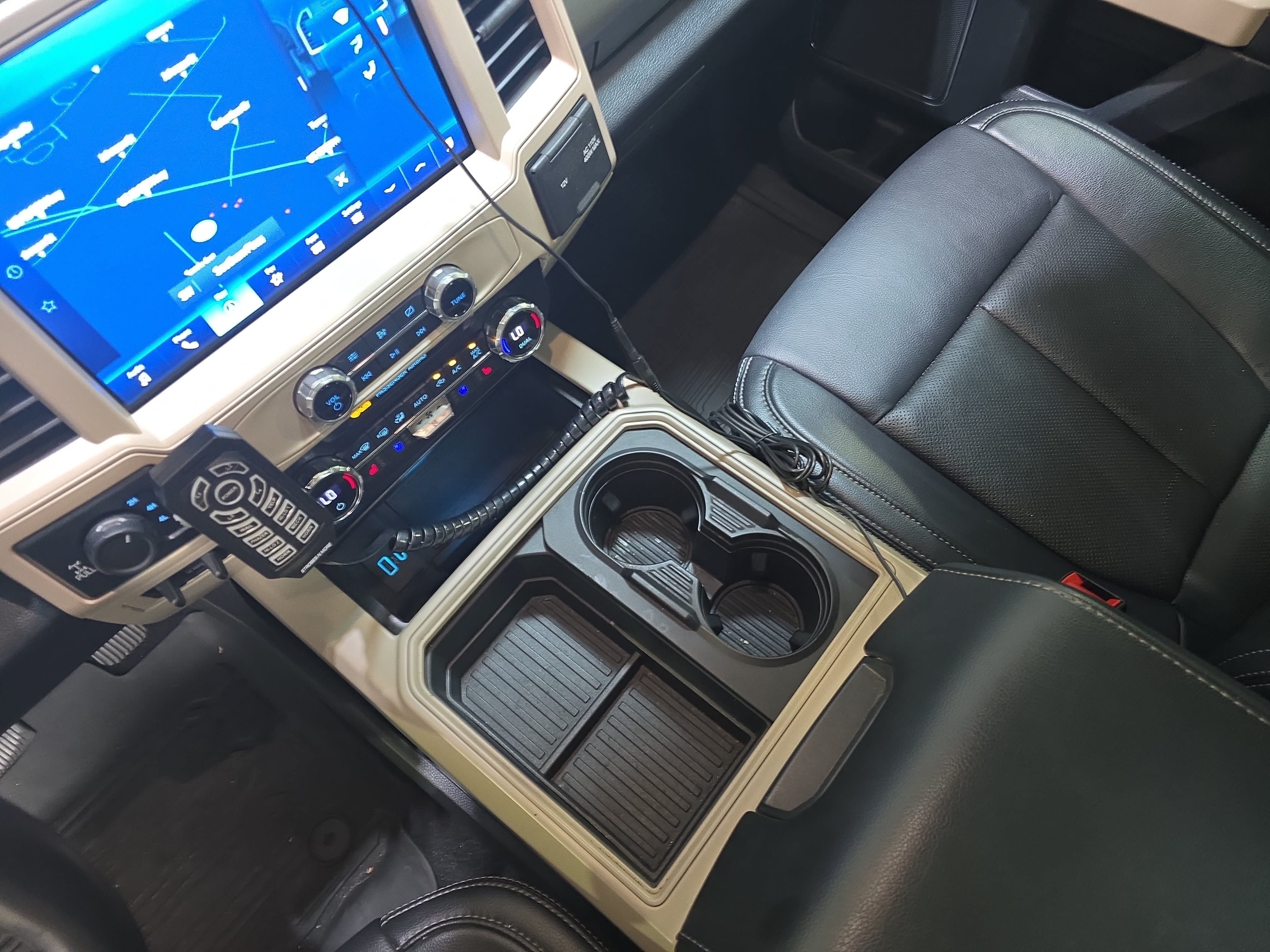 Used 2022 Ford F250 Lariat w/ Black Appearance Package AWD/4WD image 22