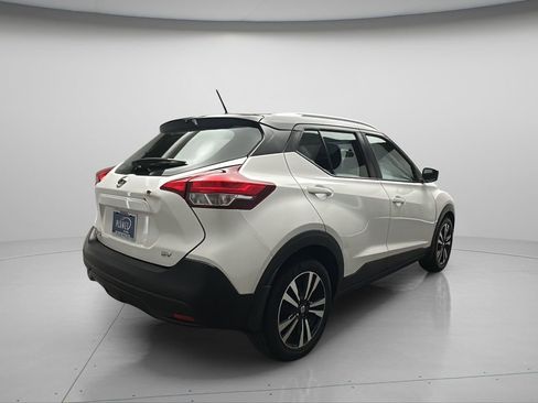 Used 2018 Nissan Kicks SV w/ Exterior Electronics Package FWD image 6