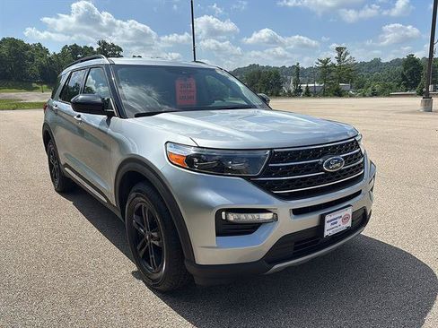 Certified 2020 Ford Explorer XLT w/ Equipment Group 202A AWD/4WD image 6