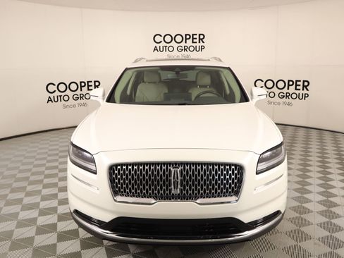 Used 2023 Lincoln Nautilus Reserve image 9