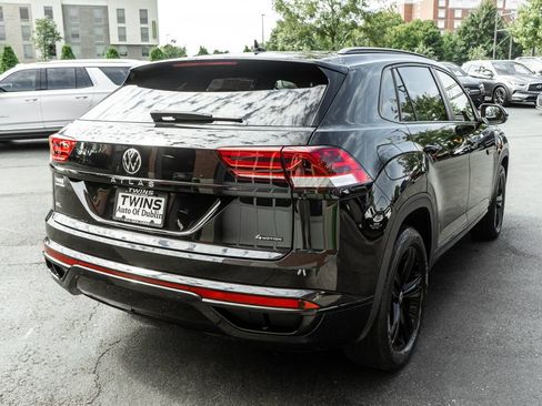 Used 2023 Volkswagen Atlas Cross Sport SEL R-Line AWD/4WD image 36