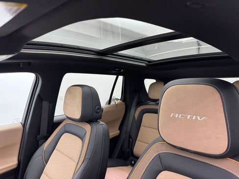 Used 2025 Chevrolet Equinox ACTIV w/ Safety and Technology Package image 4