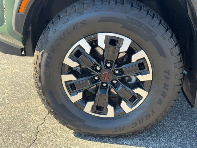 Used 2024 Nissan Frontier PRO-4X AWD/4WD image 8