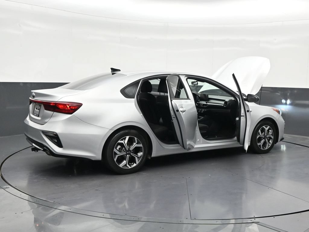 Used 2020 Kia Forte LXS FWD image 31