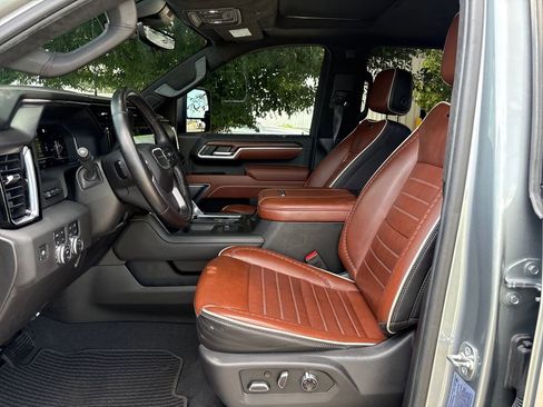 Certified 2025 GMC Sierra 2500 Denali Ultimate w/ Max Trailering Package AWD/4WD image 15