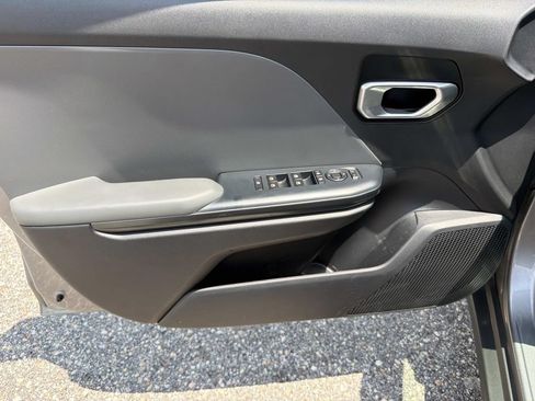 Used 2025 Kia K4 FWD image 12