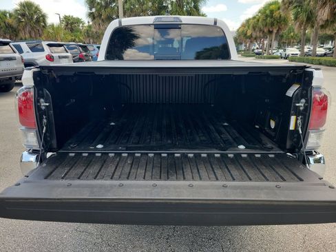 Used 2021 Toyota Tacoma TRD Off-Road RWD image 8