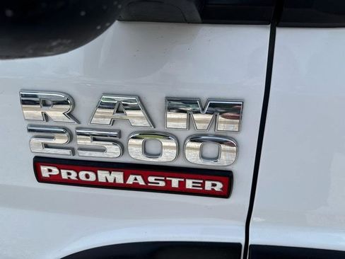 Used 2019 RAM ProMaster 2500 w/ Premium Appearance Group FWD image 17